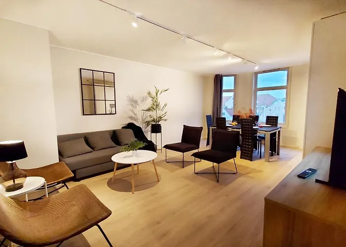 Apartment Saneha Homes - Large 4 Room, 8 Guests